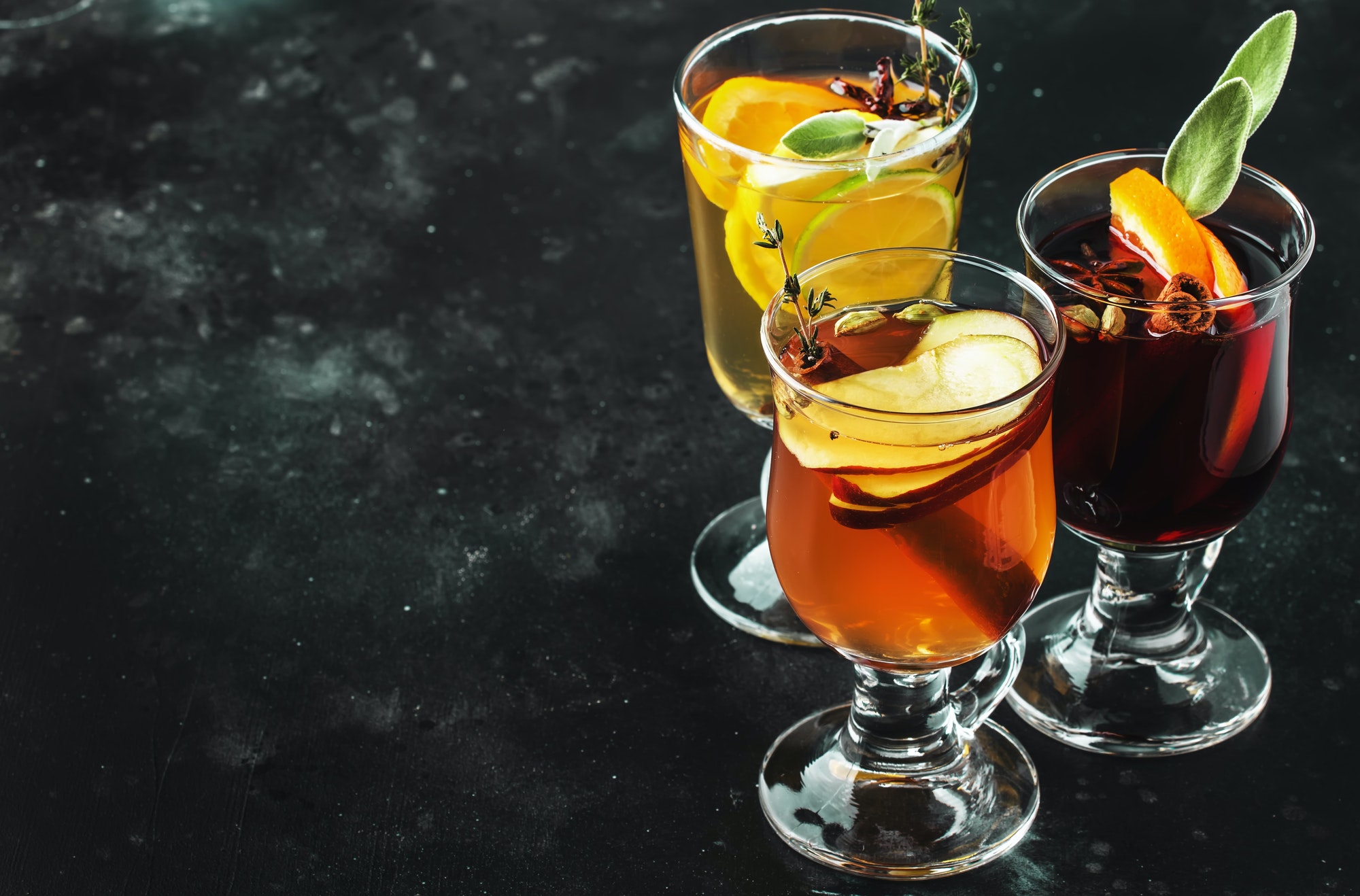 mulled-wine-from-red-and-white-wine-and-hot-mulled-cider.jpg